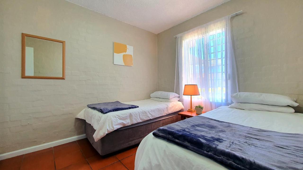 Escape To Paradise: Beachside Apartment Jeffreys Bay Luaran gambar